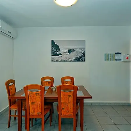 2081 Hotel 3*